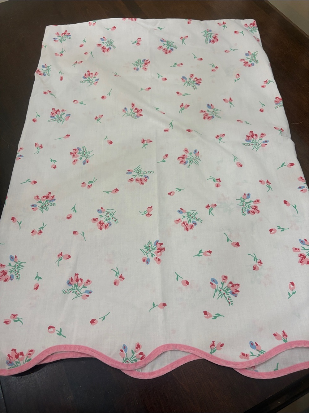 2 Pink Trim Cotton Pillowcase with pink roses - Picture 2 of 7